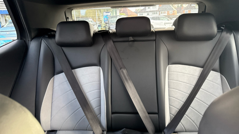 Volkswagen ID.3 150kW Family Pro Performance 58kWh 5dr Auto Electric Hatchback